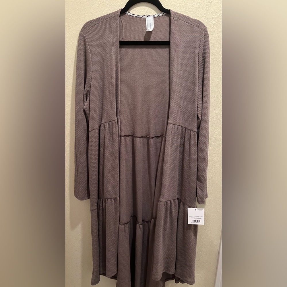 NWT Woman’s Large White Birch Cardigan. Great for transition to fall.